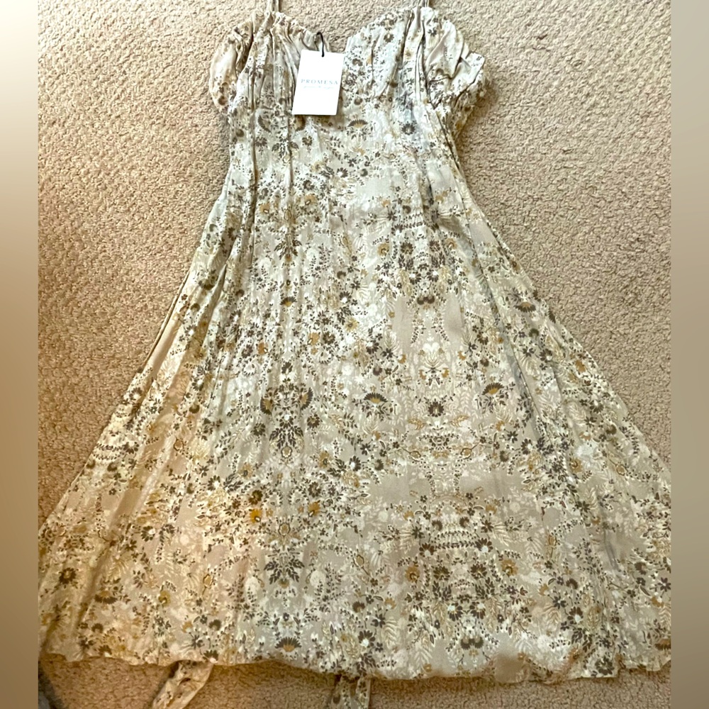 Promesa Woman’s Floral Dress, Size M
